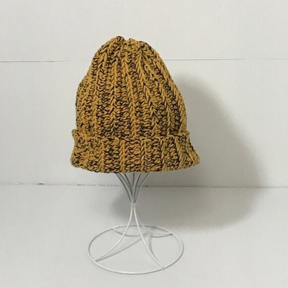 NWT Black Gold Handmade Crocheted Beanie by Dawny - Picture 1 of 3
